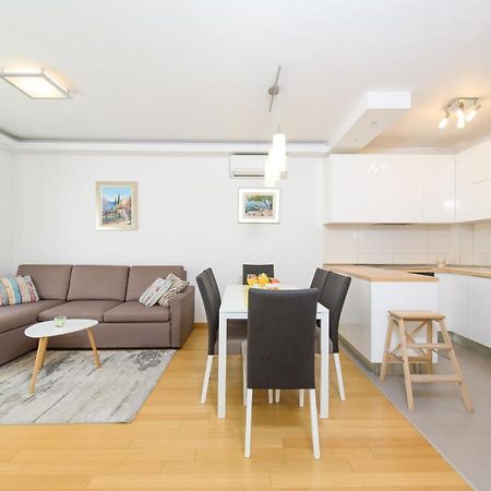 Apartment Nikolina Podstrana Bagian luar foto