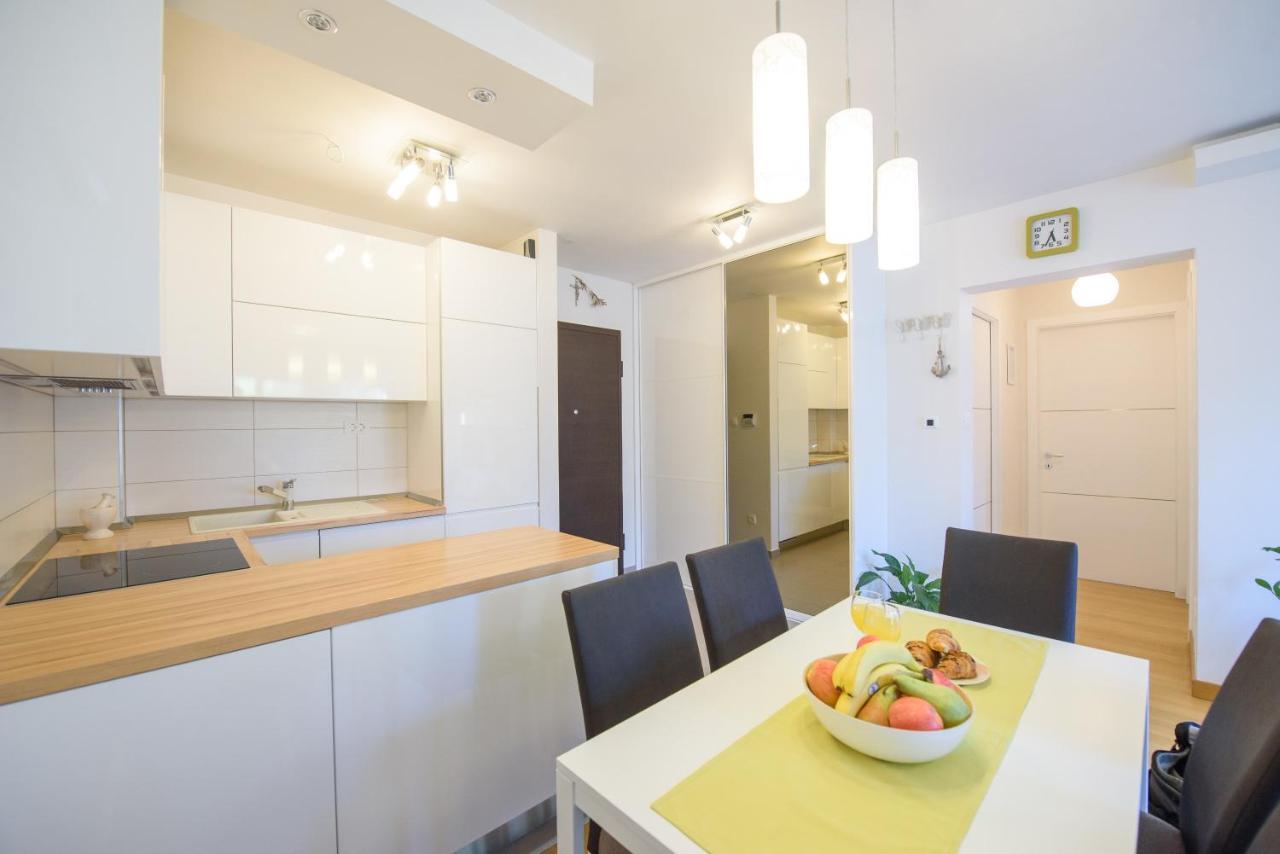 Apartment Nikolina Podstrana Bagian luar foto