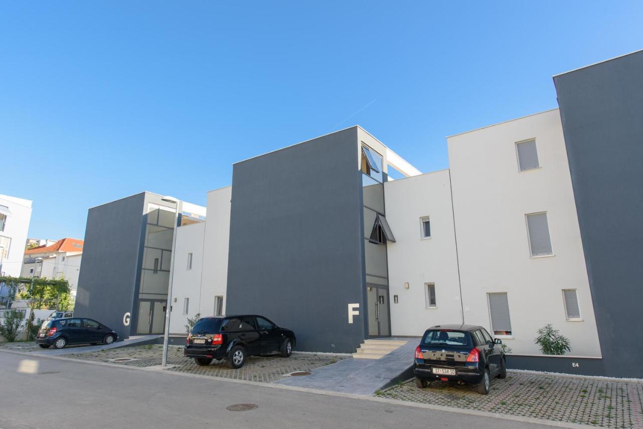 Apartment Nikolina Podstrana Bagian luar foto